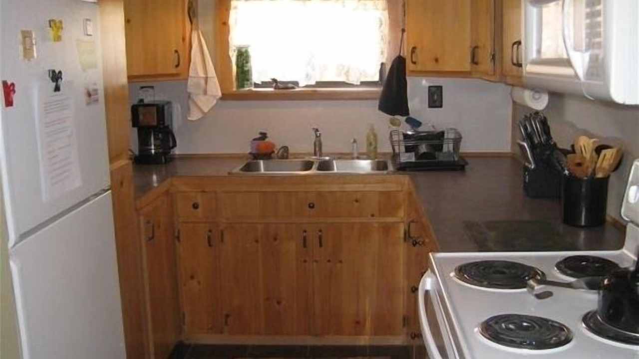 Photo of Kitchen in West Yellowstone