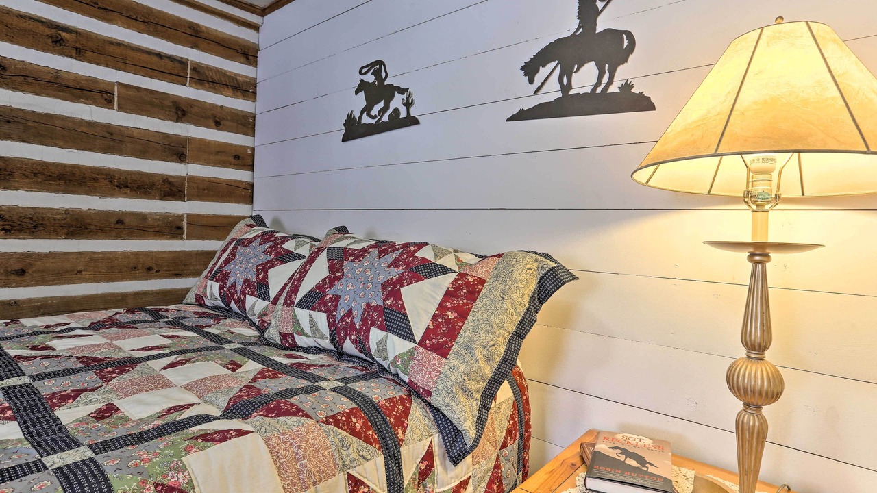 Photo of Bedroom in Medora
