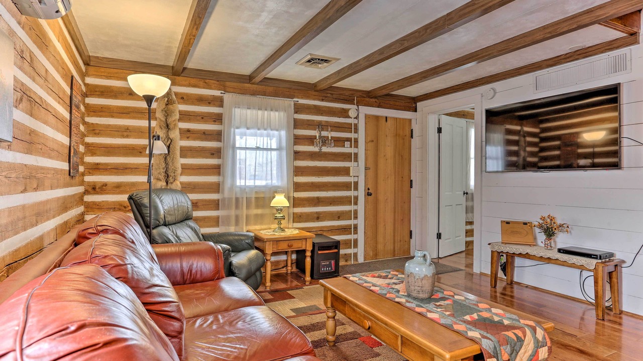 Photo of Livingroom in Medora