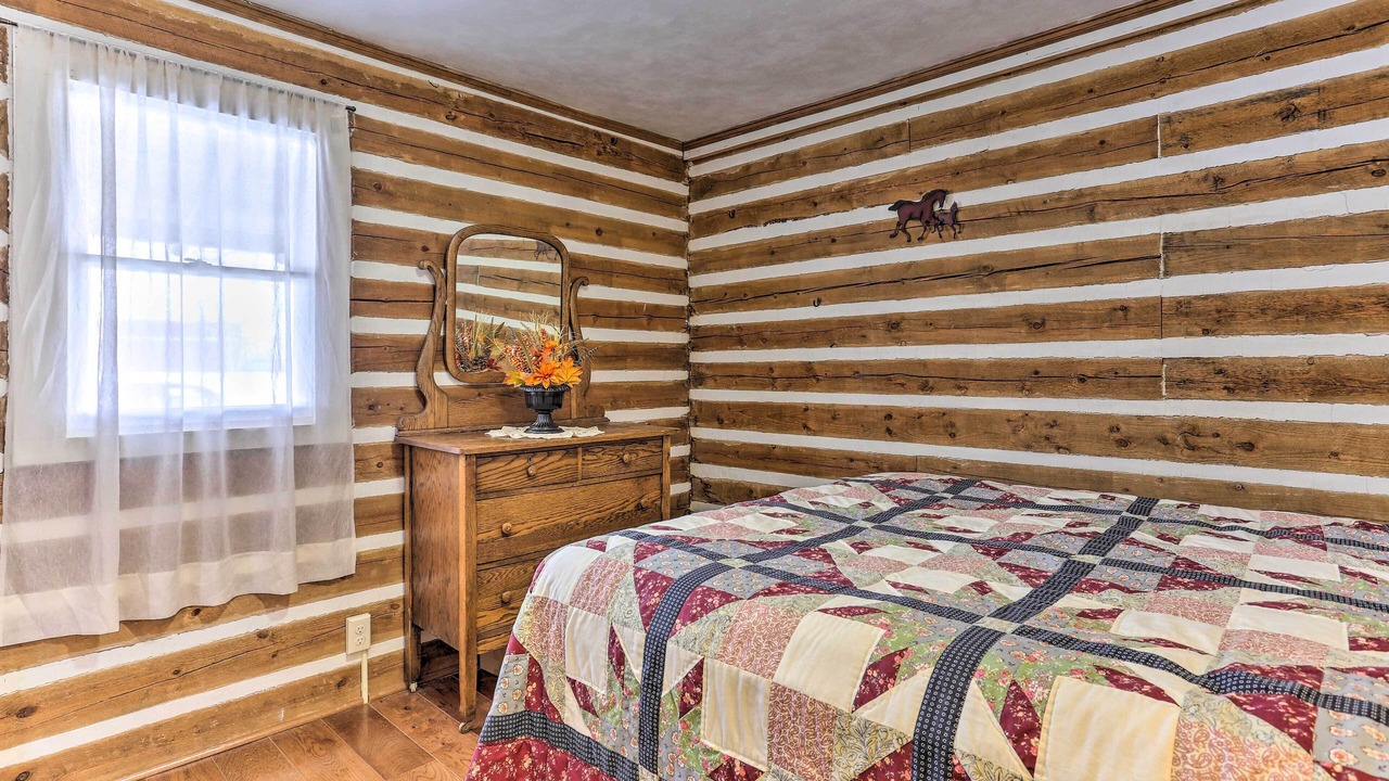 Photo of Bedroom in Medora