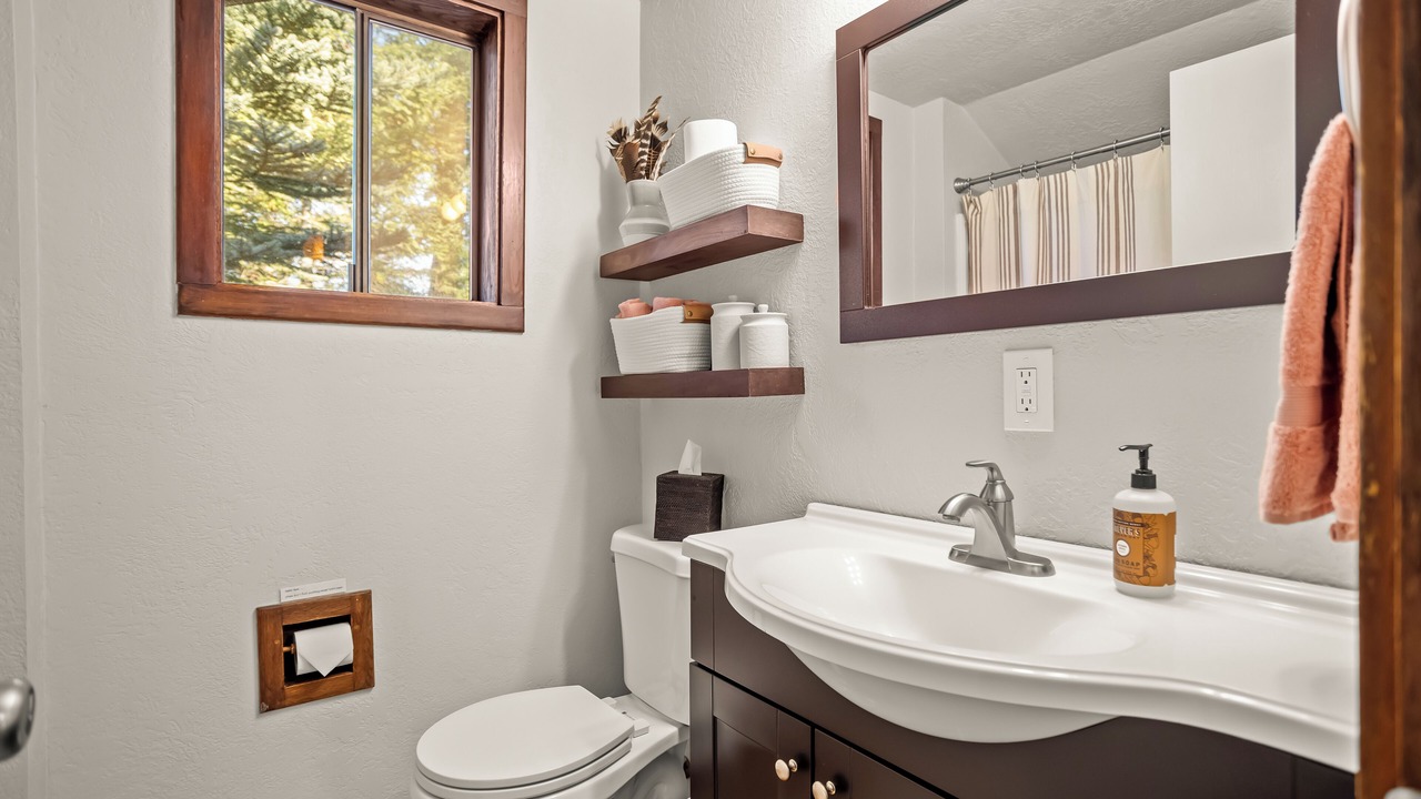 Photo of Bathroom in Sandpoint