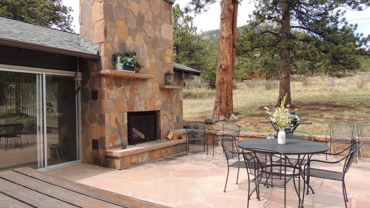 Photo of Livingroom in Estes Park