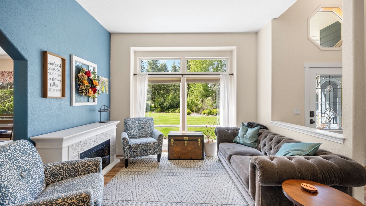 Photo of Livingroom in Hayden