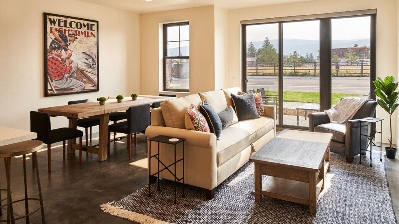 Photo of Livingroom in Victor