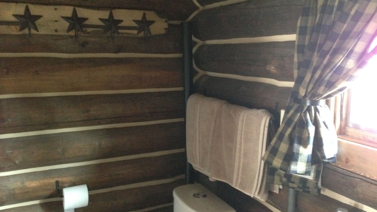 Photo of Bathroom in West Yellowstone