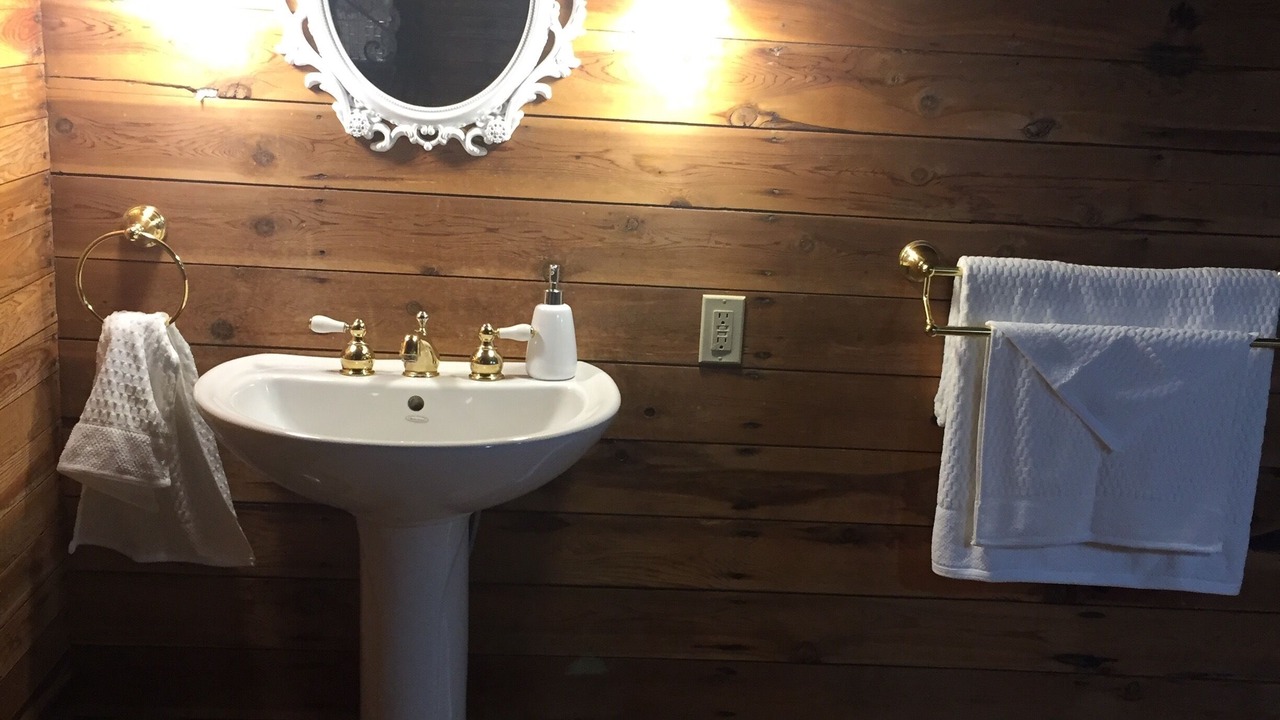 Photo of Bathroom in Valley County