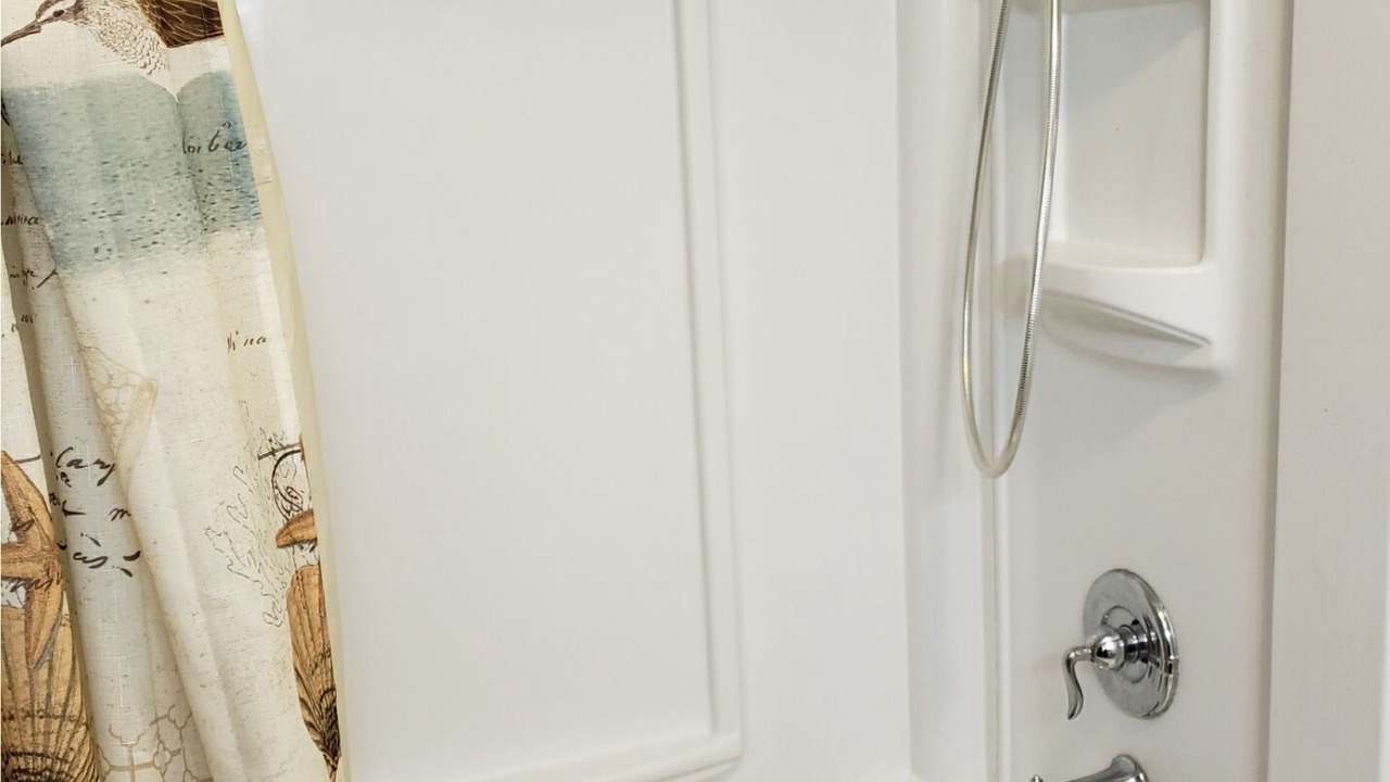 Photo of Bathroom in Twin Bridges