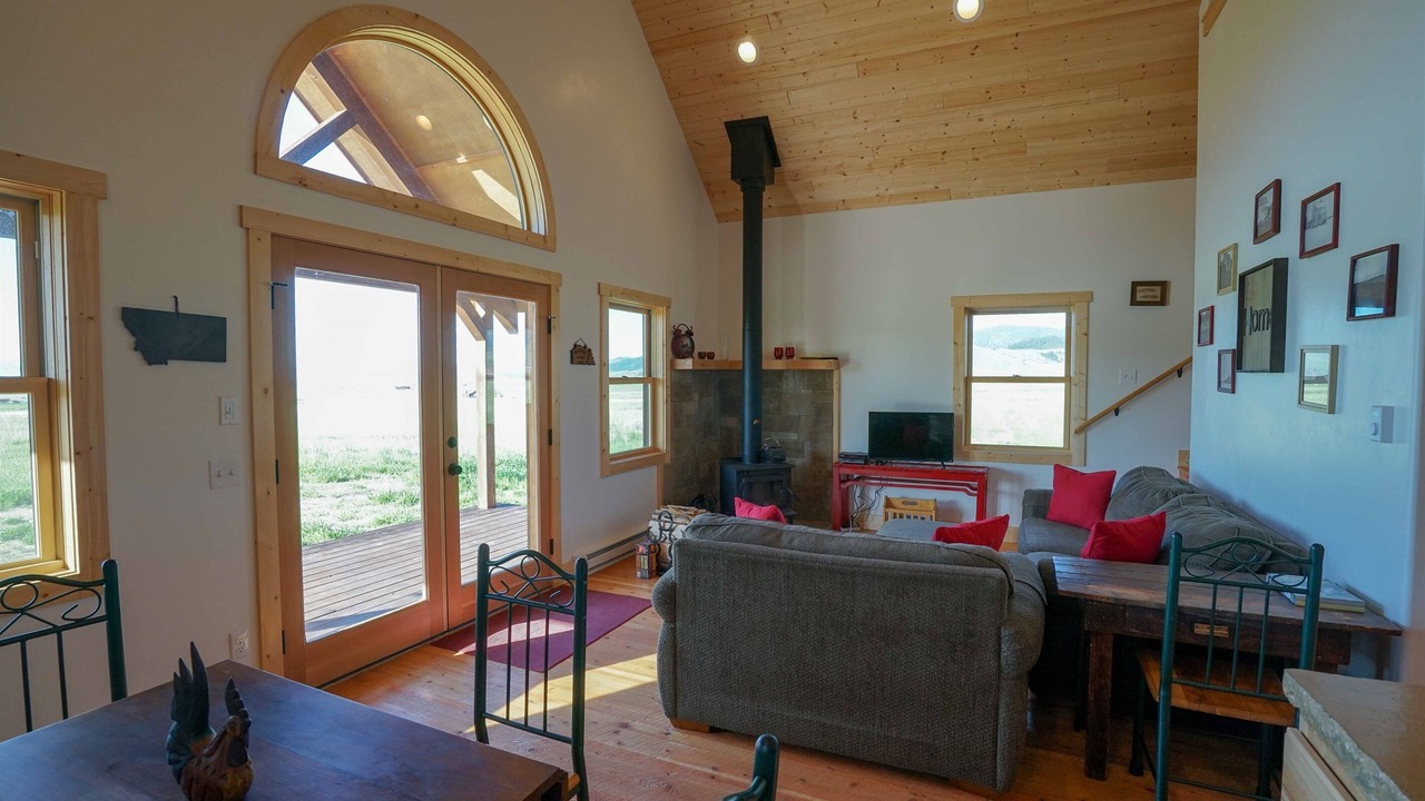 Photo of Livingroom in McAllister