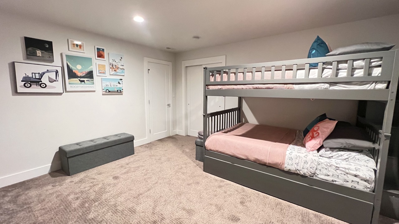 Photo of Bedroom in Olympus Cove