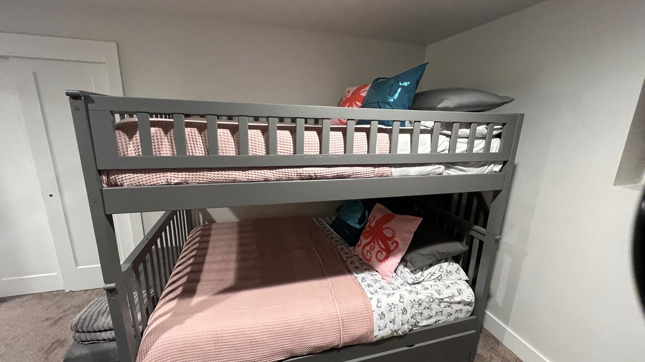 Photo of Bedroom in Olympus Cove