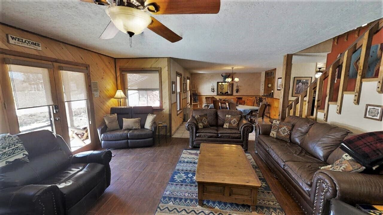 Photo of Bedroom in Red River