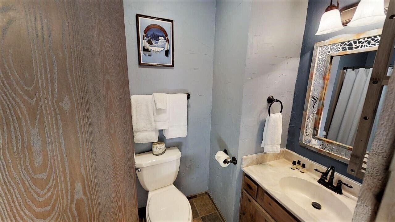 Photo of Bathroom in Red River