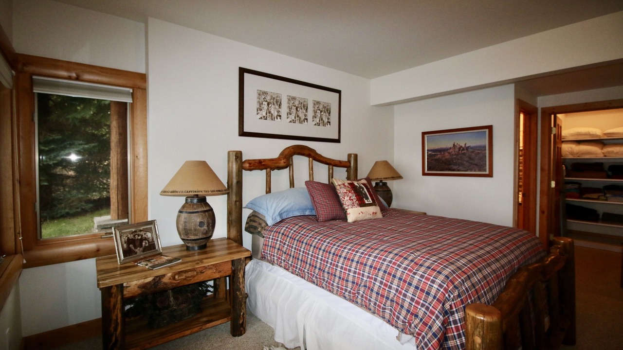 Photo of Bedroom in Woods Bay