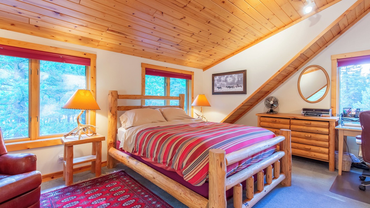 Photo of Bedroom in Clinton