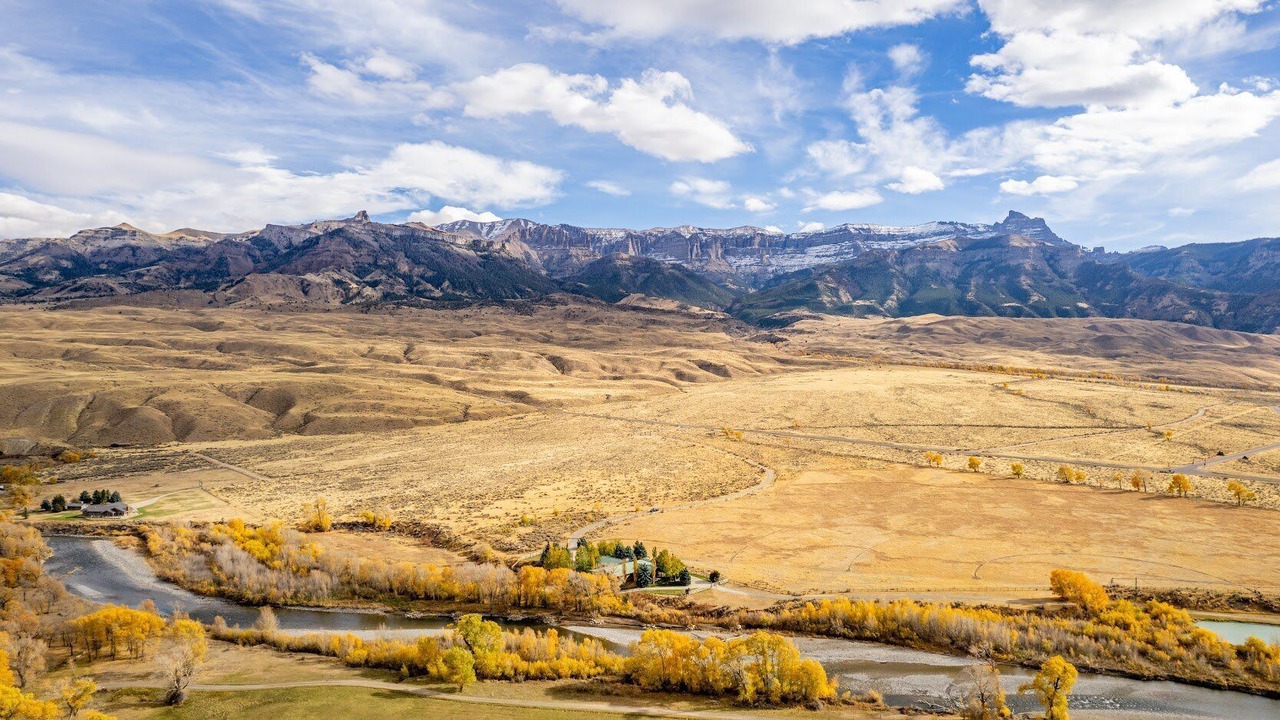 Photo of Others in Wapiti