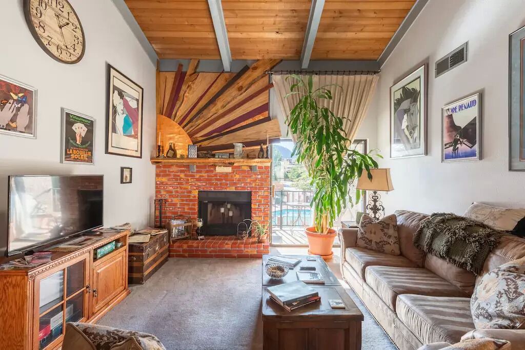 Photo of Livingroom in Oak Creek