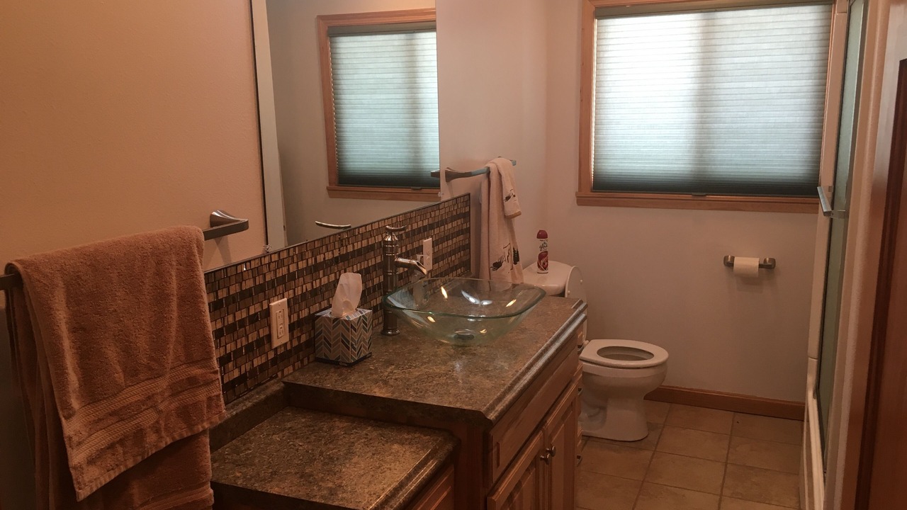 Photo of Bathroom in Thermopolis