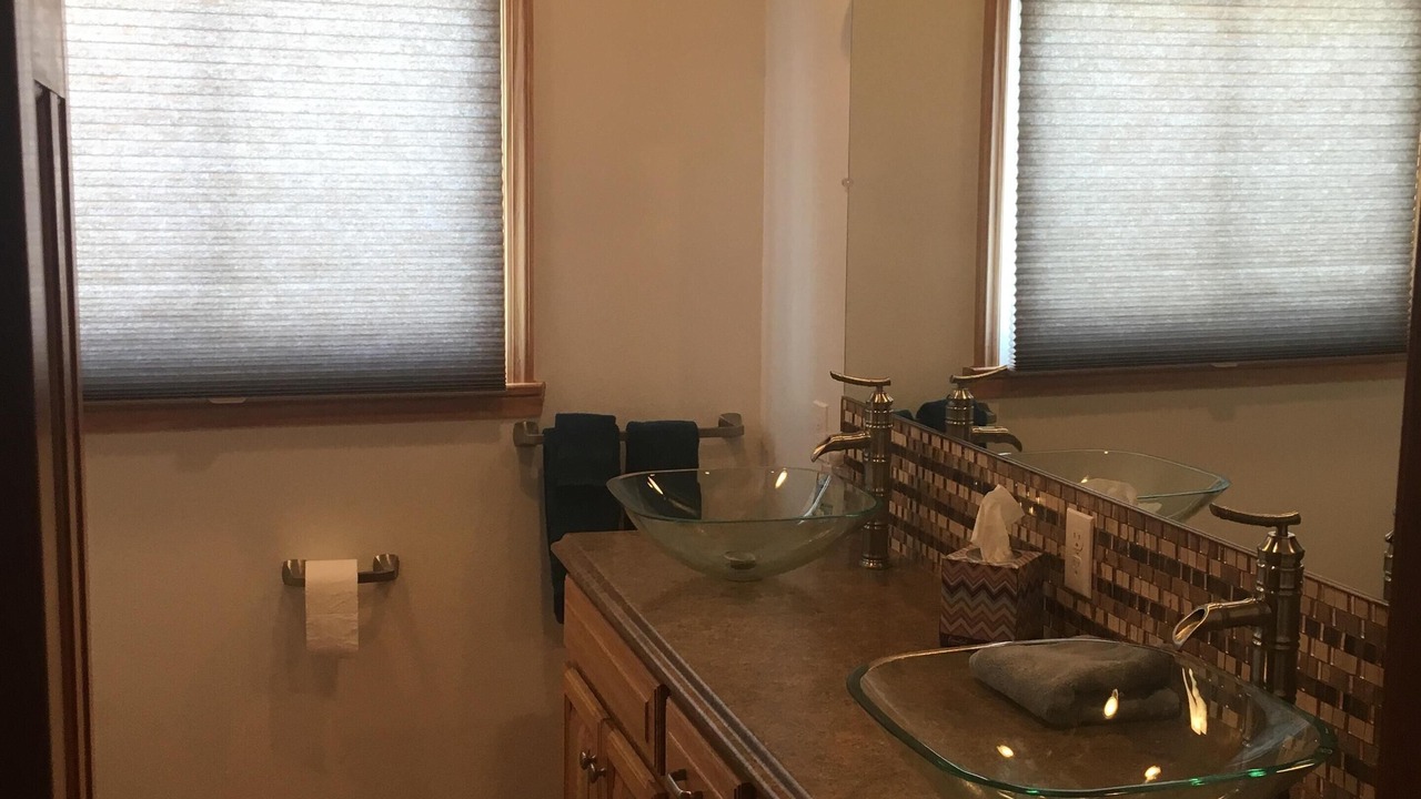 Photo of Bathroom in Thermopolis
