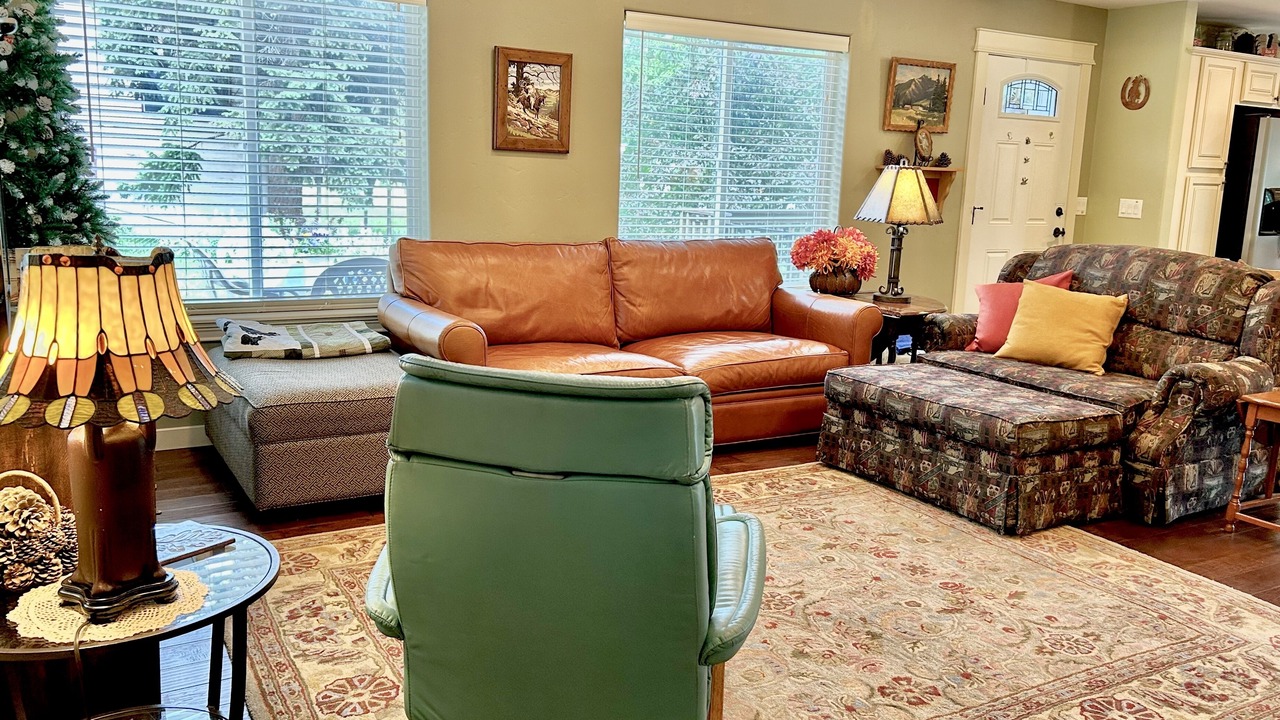 Photo of Livingroom in Woods Bay