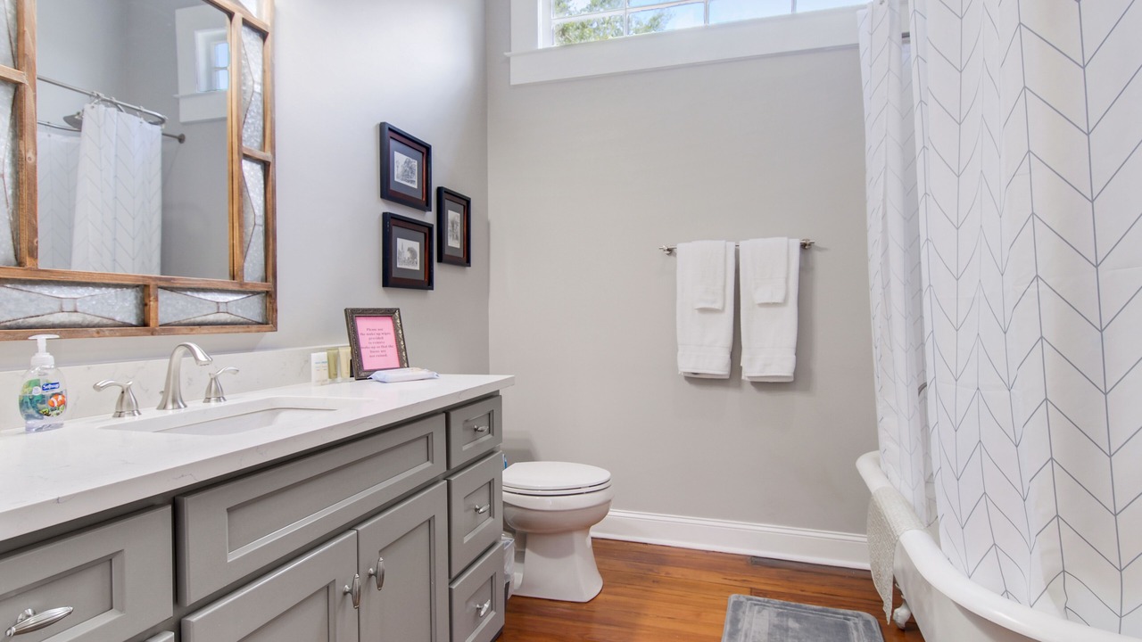 Photo of Bathroom in Arabi