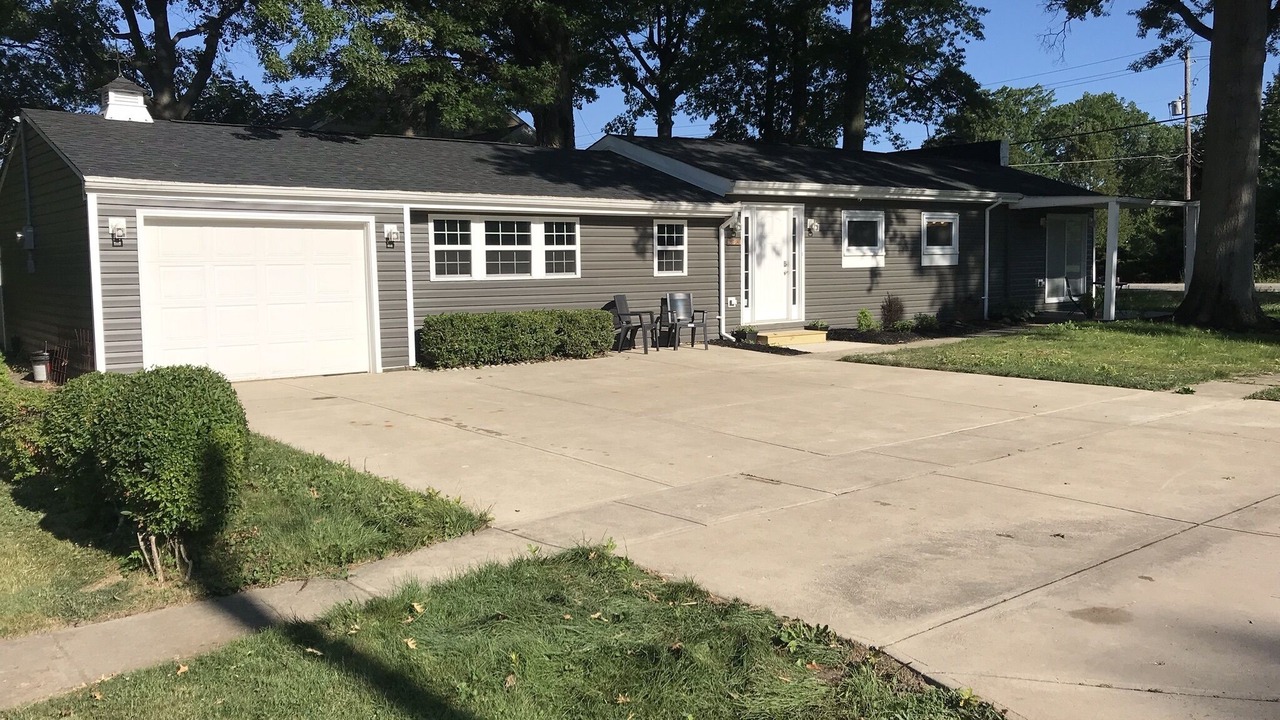 Photo of Outdoor in Avon Lake