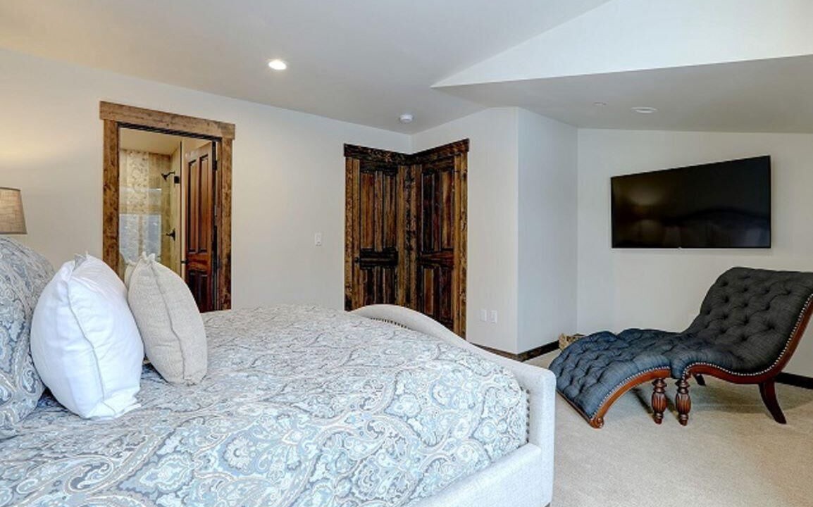 Photo of Bedroom in Cle Elum