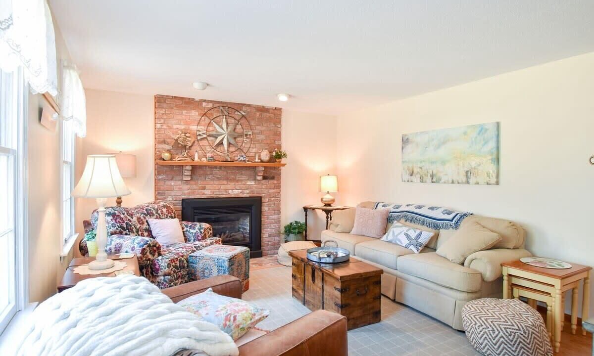 Photo of Livingroom in Eastham