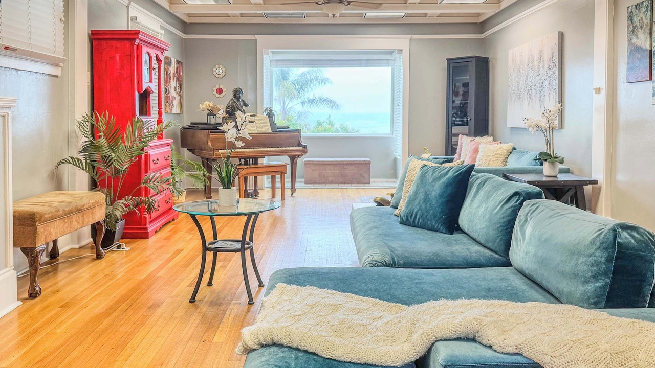 Photo of Livingroom in Bankers Hill