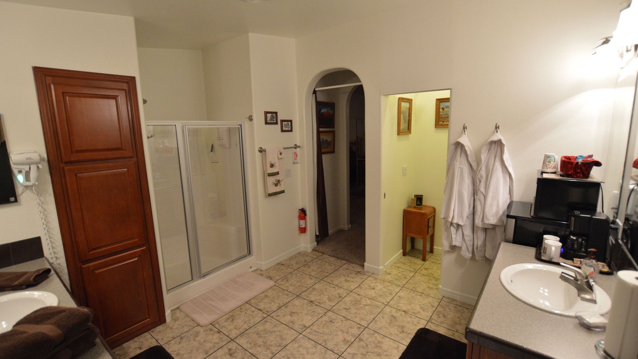 Photo of Bathroom in Page