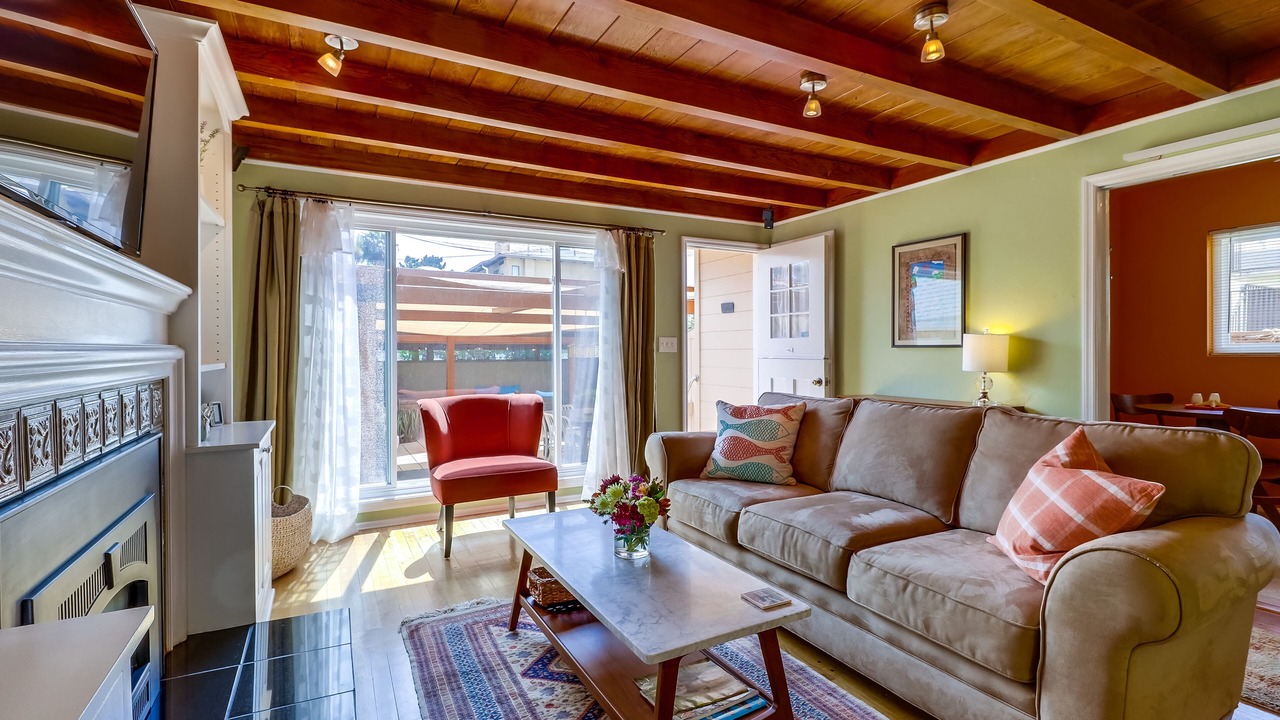 Photo of Livingroom in Sunset Cliffs