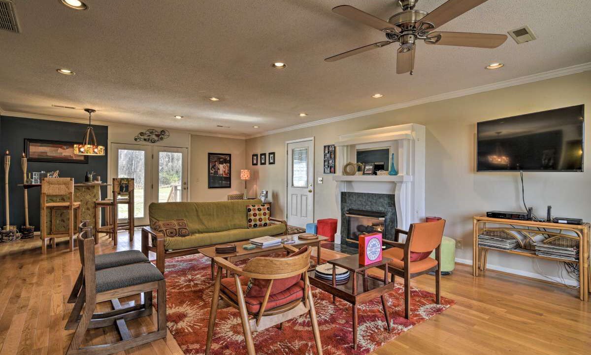 Photo of Bedroom in Saxapahaw
