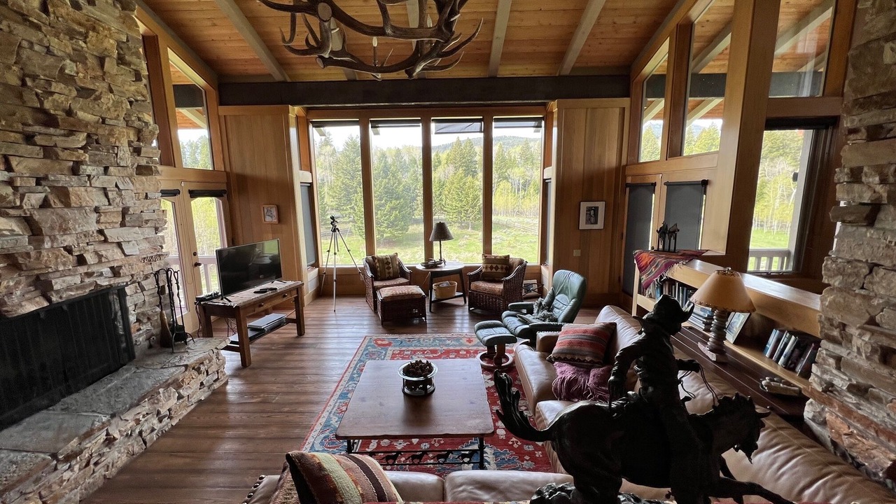 Photo of Livingroom in Cameron