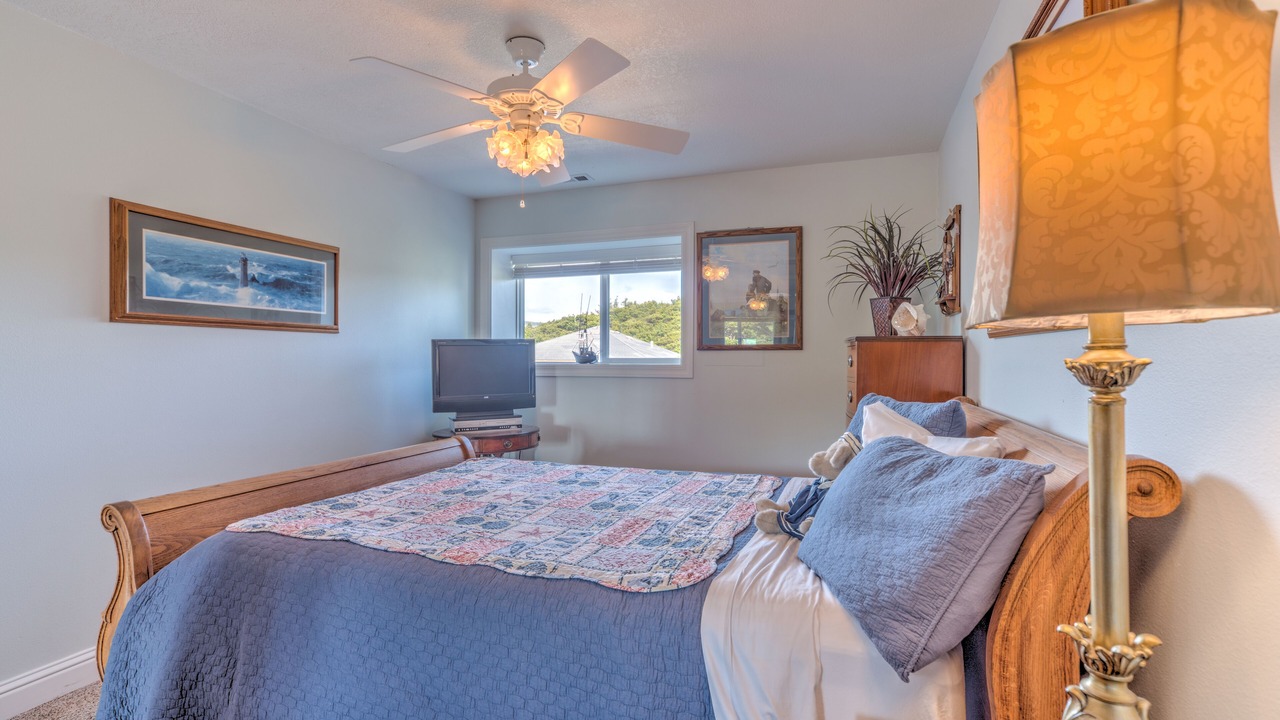 Photo of Bedroom in Lincoln Beach