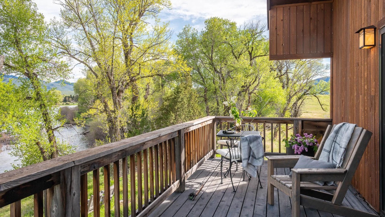 Photo of Outdoor in Emigrant