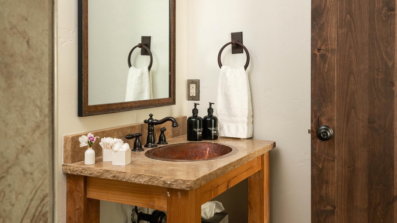 Photo of Bathroom in Emigrant