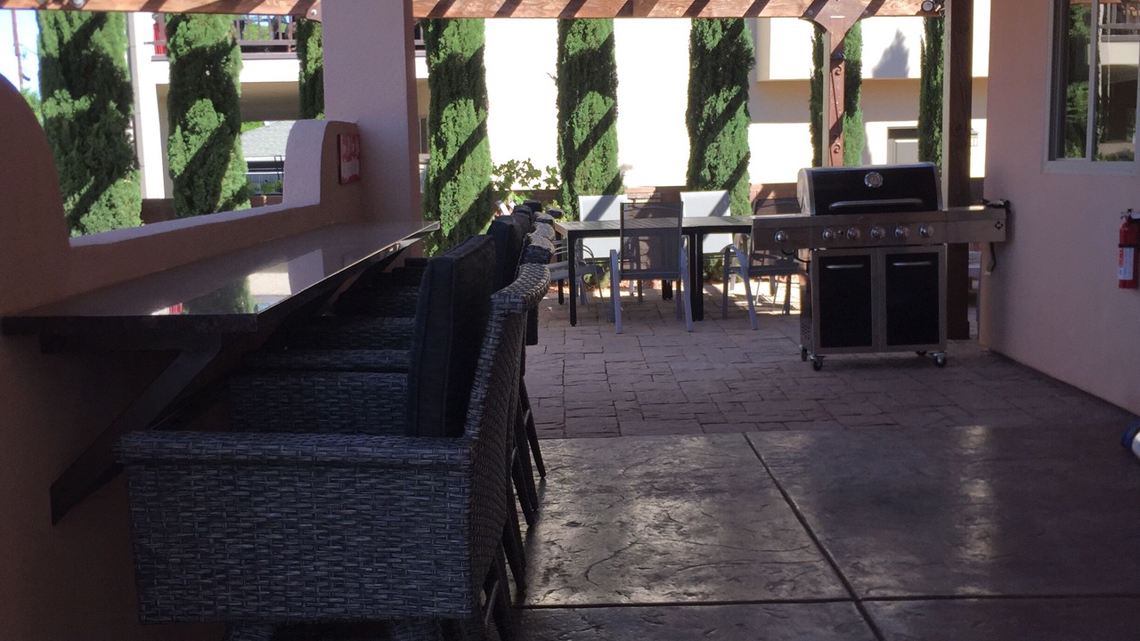 Photo of Outdoor in Page