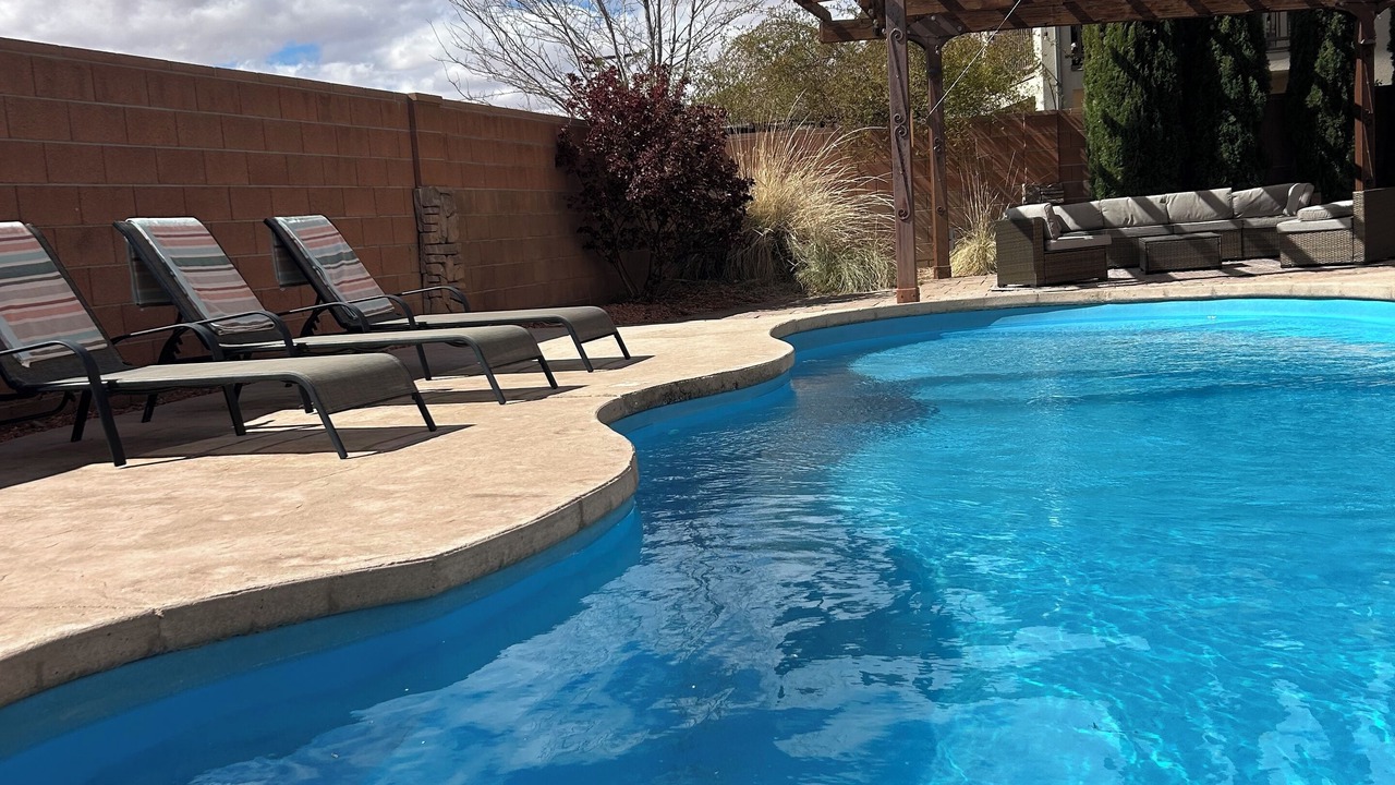 Photo of Outdoor in Page