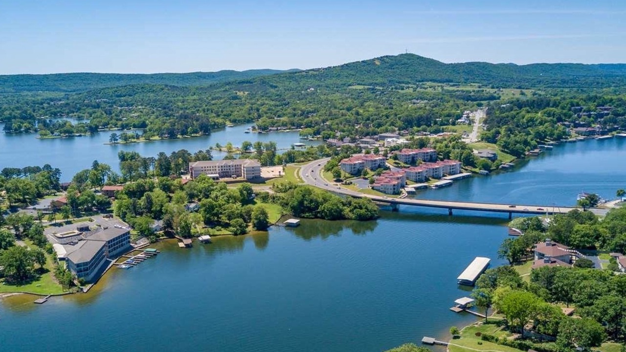 Photo of Others in Lake Hamilton