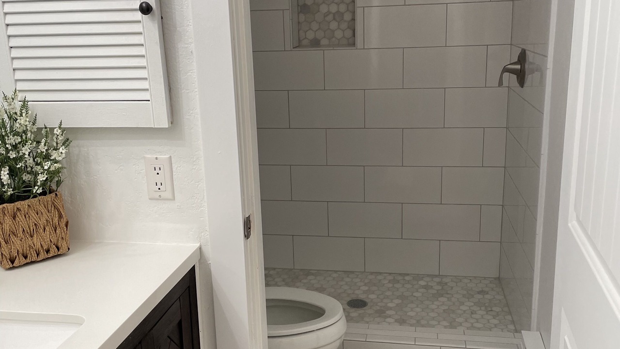 Photo of Bathroom in Elkhorn Village