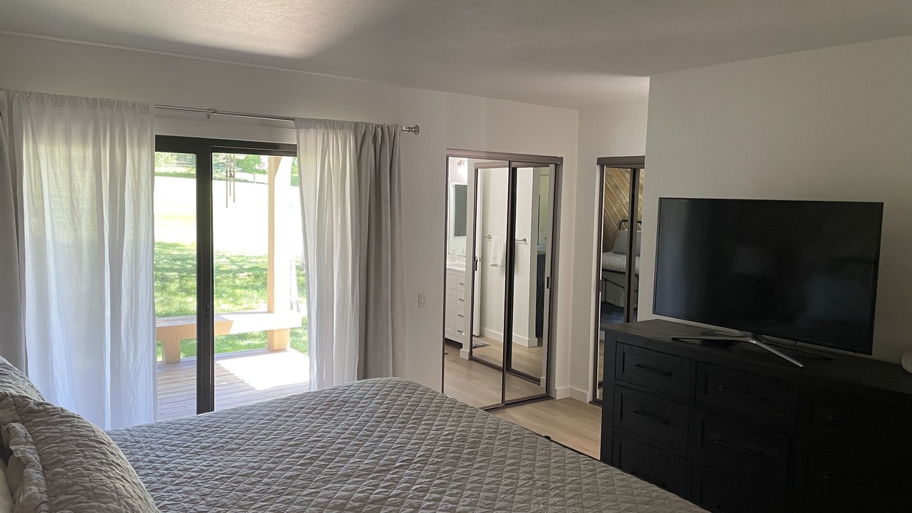 Photo of Bedroom in Elkhorn Village