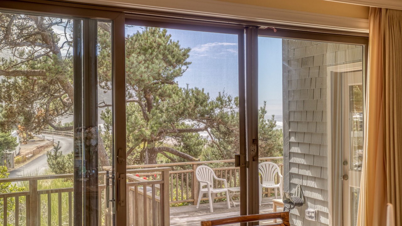 Photo of Patio Balcony in Neskowin