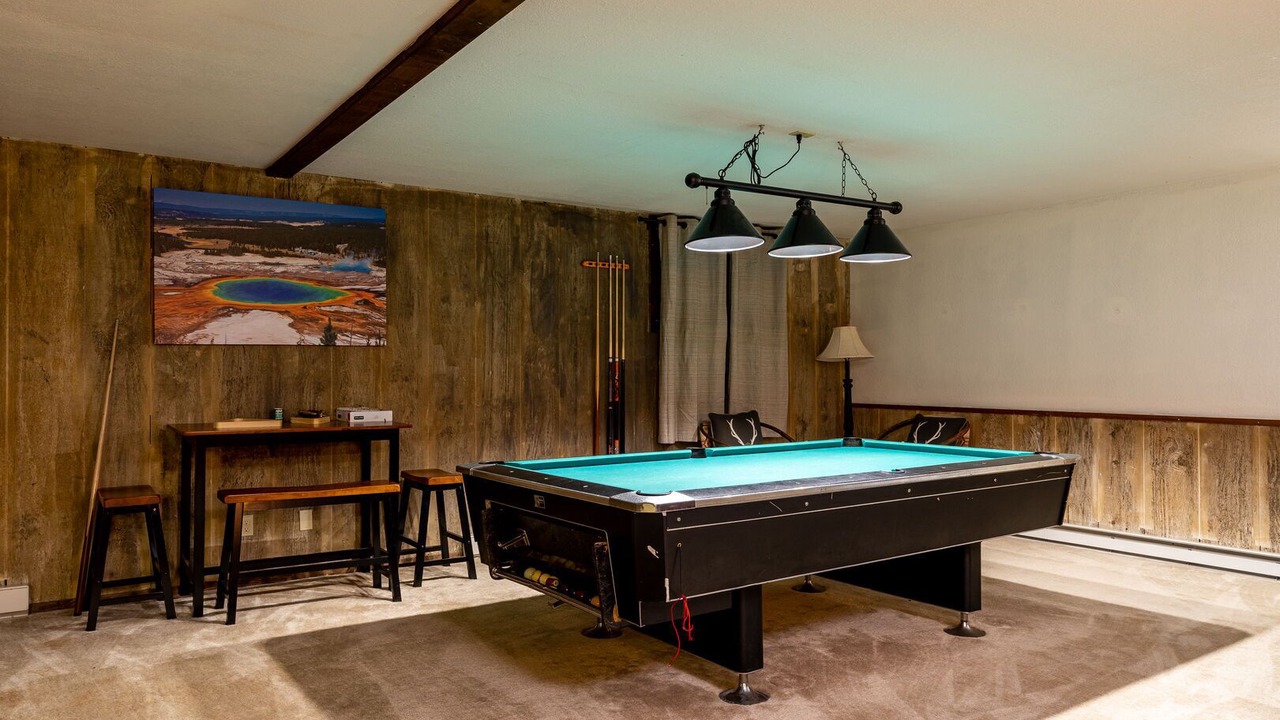 Photo of Bedroom in West Yellowstone