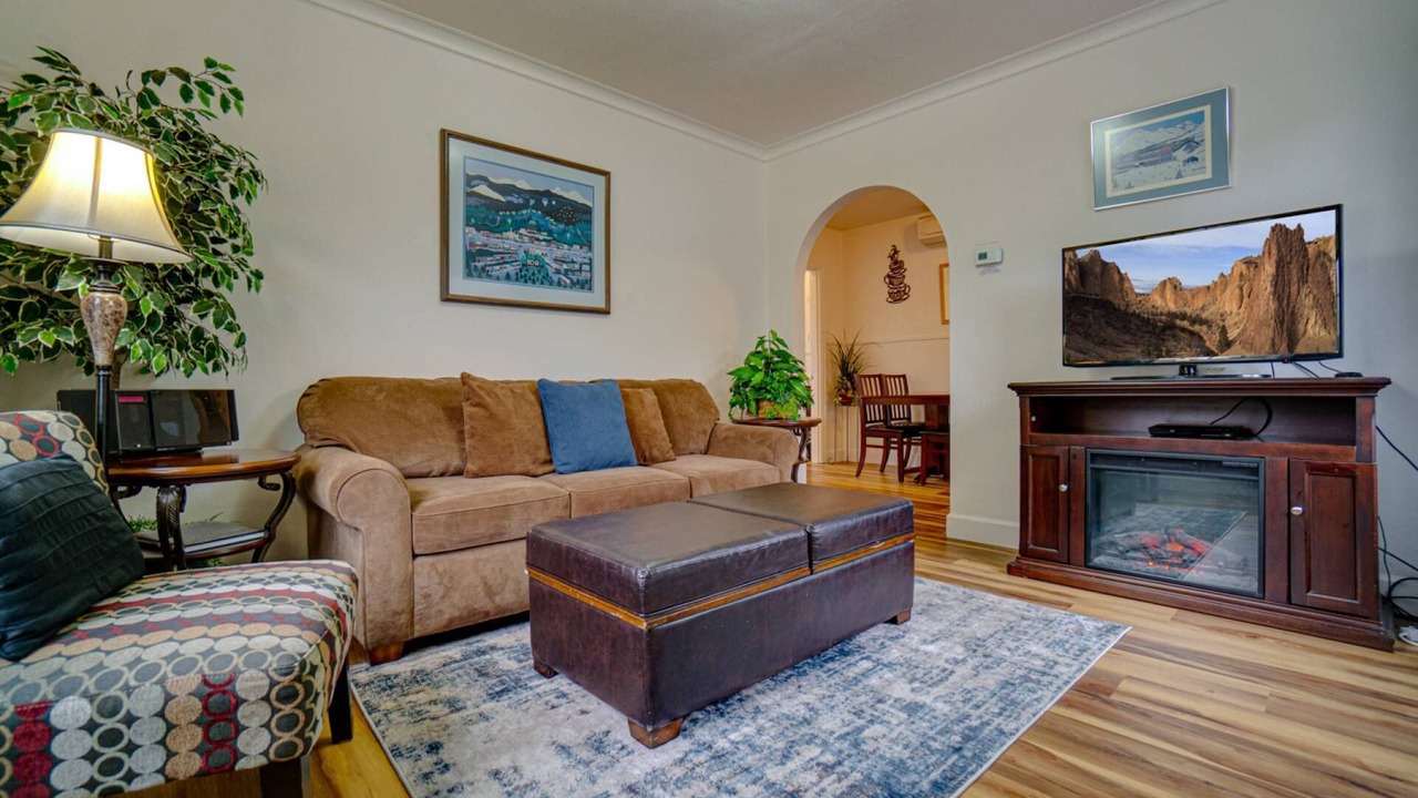 Photo of Livingroom in Old Bend