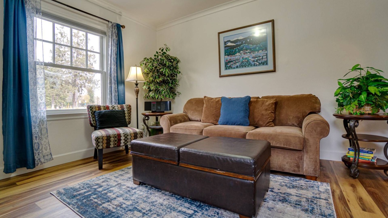 Photo of Livingroom in Old Bend