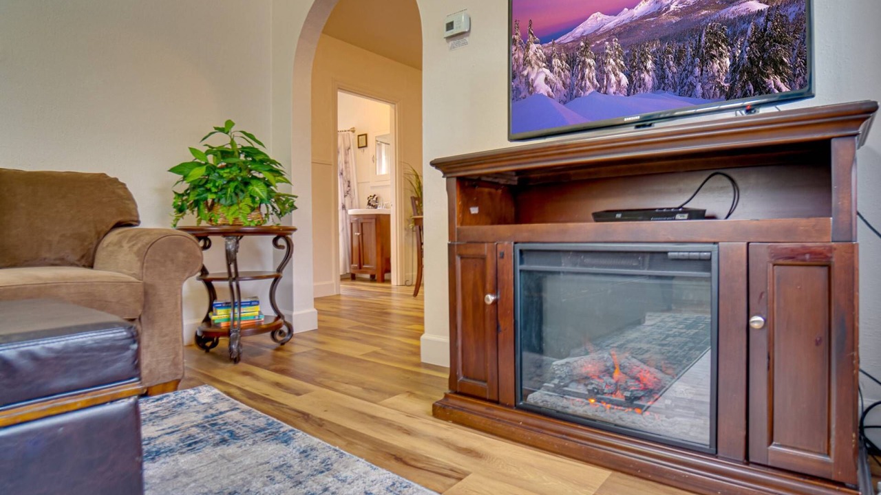 Photo of Livingroom in Old Bend