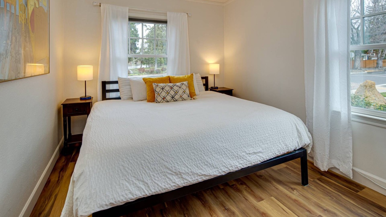 Photo of Bedroom in Old Bend