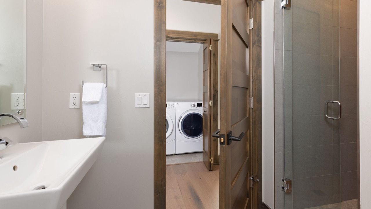 Photo of Bathroom in Powder Ridge