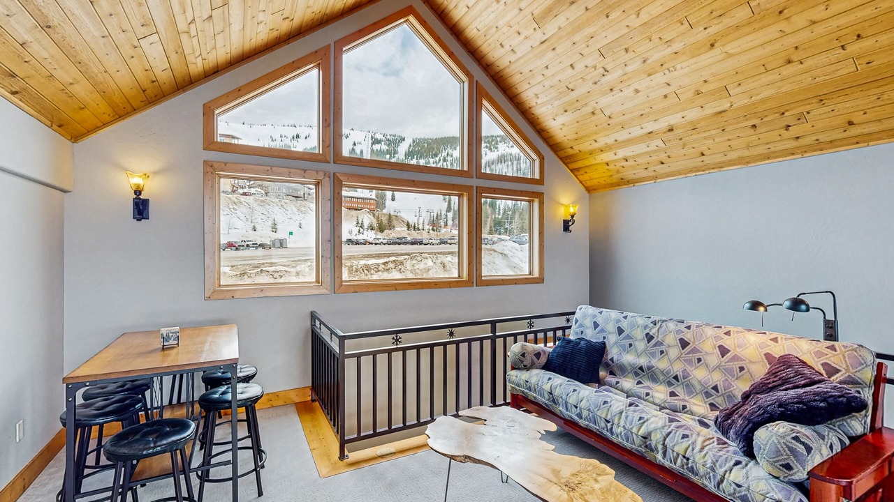 Photo of Livingroom in Sandpoint
