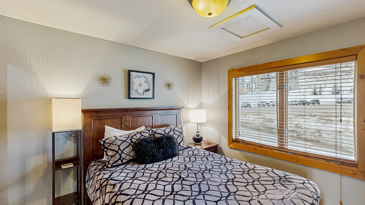 Photo of Bedroom in Sandpoint