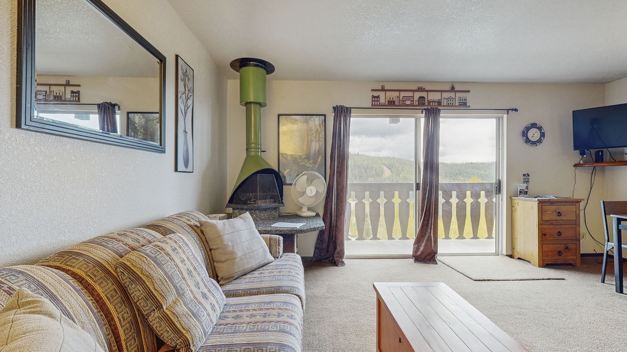 Photo of Livingroom in Sandpoint